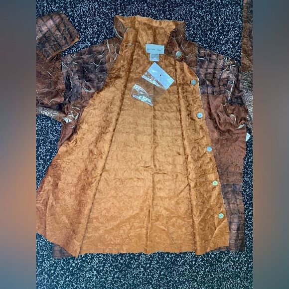 Rare Brown Reversible Shirt  - Picture 7 of 8